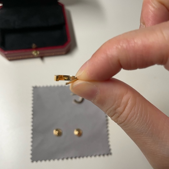 （Sold) Cartier LOVE EARRINGS yellow gold - Picture 3 of 6